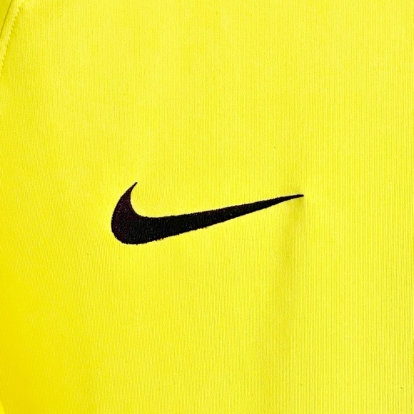 NEW Nike Tottenham Hotspur Yellow Dri-Fit Training Jersey Men’s size Medium - Picture 5 of 10